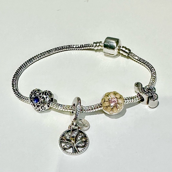 [SOLD] AUTHENTIC PANDORA 925 STERLING SILVER BLOOMING DAHLIA CLIP CHARM - Picture 9 of 11